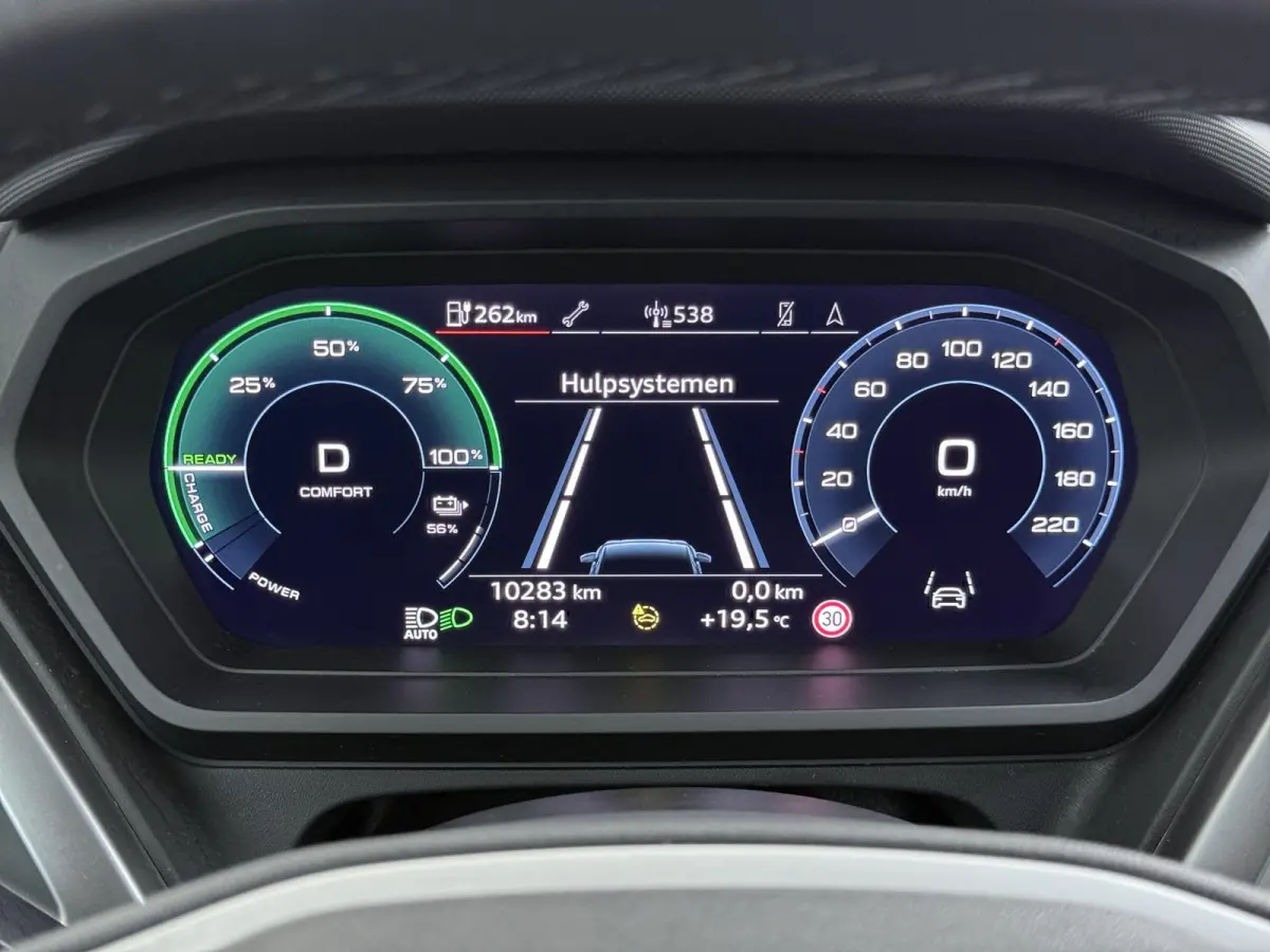 45 Edition 82 kWh VAN: 44.900,- VOOR: 41.877,- UW HERFSTVOORDEEL: 3.023,- S-LINE| 10.000KM! | STOELVERWARMING| ELEKTRISCHE ACHTERKLEP| ACHTERUITRIJCAMERA | MATRIX LED|
