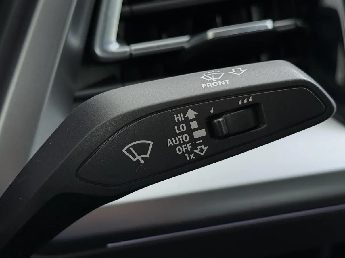 45 Edition 82 kWh VAN: 44.900,- VOOR: 41.877,- UW HERFSTVOORDEEL: 3.023,- S-LINE| 10.000KM! | STOELVERWARMING| ELEKTRISCHE ACHTERKLEP| ACHTERUITRIJCAMERA | MATRIX LED|