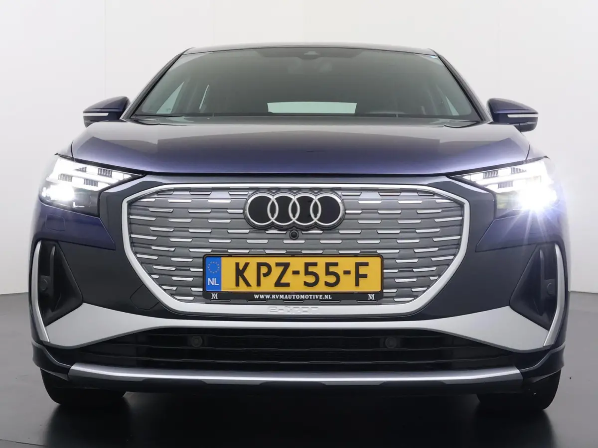 45 Edition 82 kWh VAN: 44.900,- VOOR: 41.877,- UW HERFSTVOORDEEL: 3.023,- S-LINE| 10.000KM! | STOELVERWARMING| ELEKTRISCHE ACHTERKLEP| ACHTERUITRIJCAMERA | MATRIX LED|