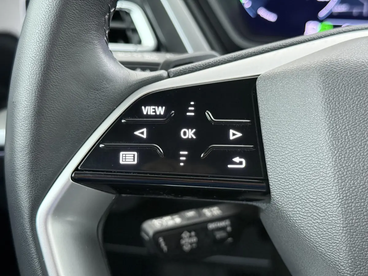 45 Edition 82 kWh VAN: 44.900,- VOOR: 41.877,- UW HERFSTVOORDEEL: 3.023,- S-LINE| 10.000KM! | STOELVERWARMING| ELEKTRISCHE ACHTERKLEP| ACHTERUITRIJCAMERA | MATRIX LED|