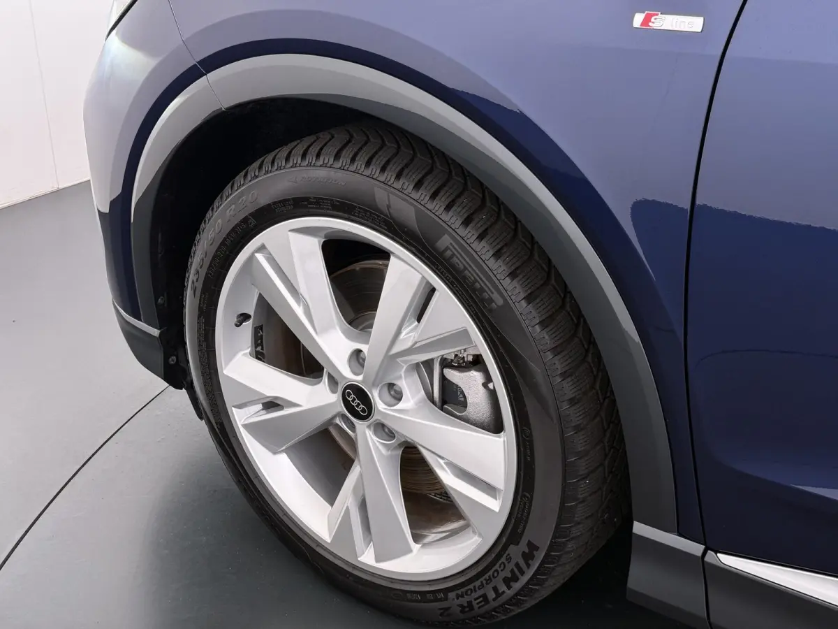 45 Edition 82 kWh VAN: 44.900,- VOOR: 41.877,- UW HERFSTVOORDEEL: 3.023,- S-LINE| 10.000KM! | STOELVERWARMING| ELEKTRISCHE ACHTERKLEP| ACHTERUITRIJCAMERA | MATRIX LED|