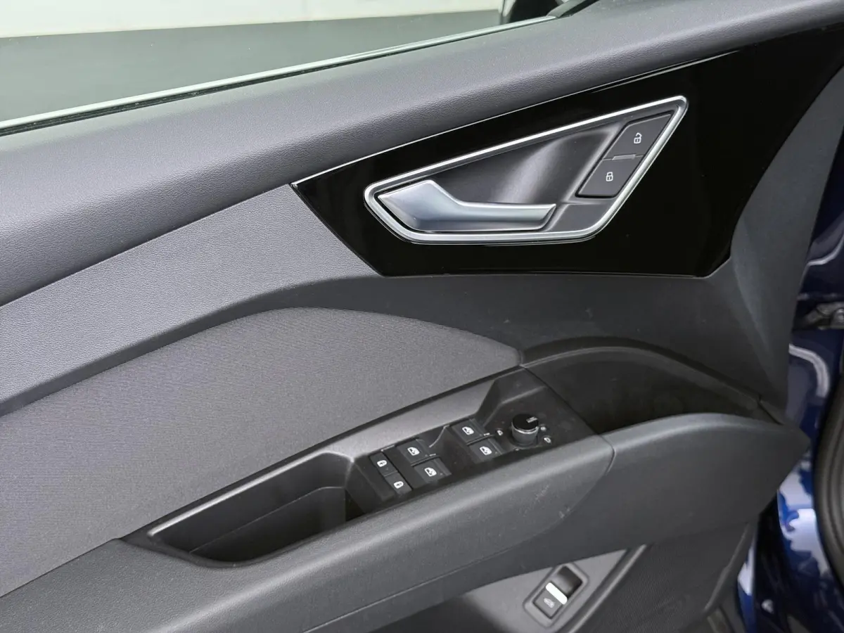 45 Edition 82 kWh VAN: 44.900,- VOOR: 41.877,- UW HERFSTVOORDEEL: 3.023,- S-LINE| 10.000KM! | STOELVERWARMING| ELEKTRISCHE ACHTERKLEP| ACHTERUITRIJCAMERA | MATRIX LED|