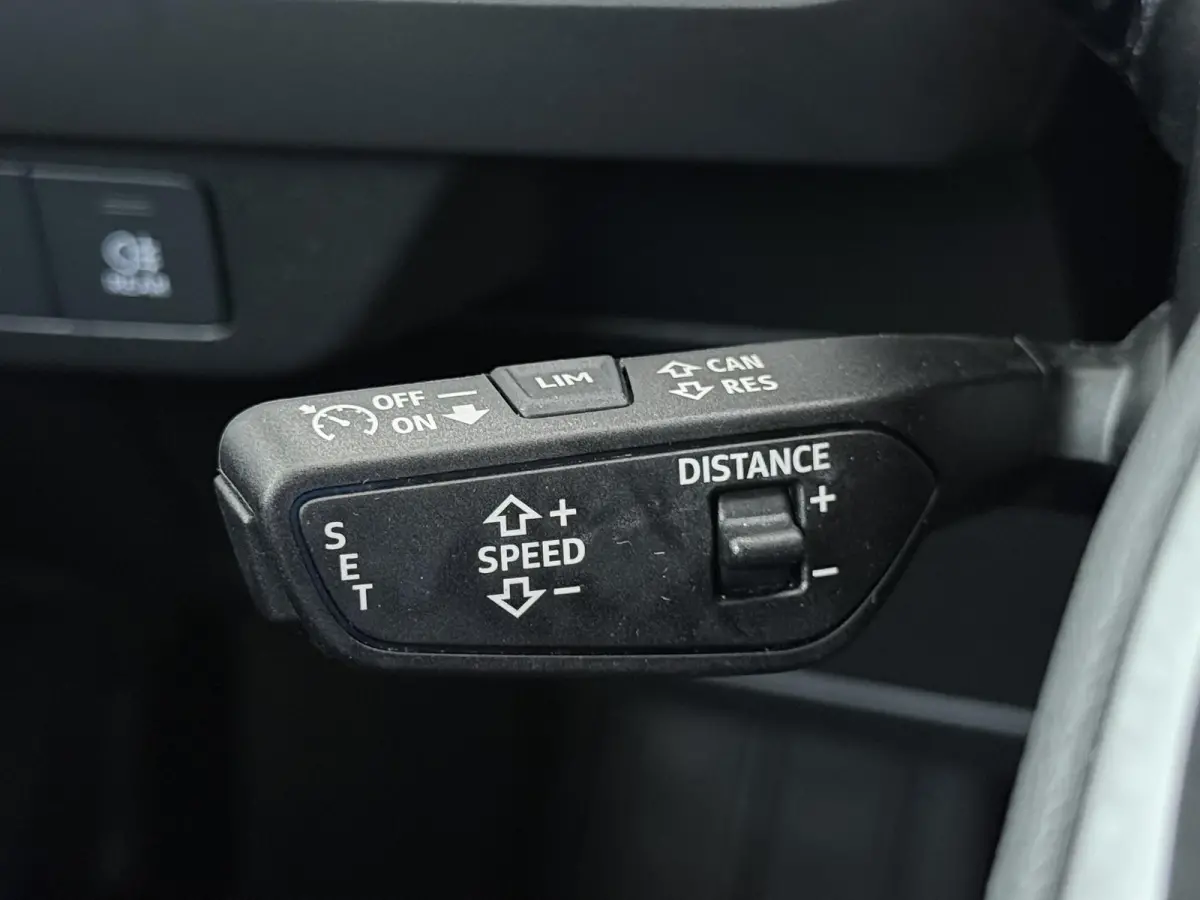 45 Edition 82 kWh VAN: 44.900,- VOOR: 41.877,- UW HERFSTVOORDEEL: 3.023,- S-LINE| 10.000KM! | STOELVERWARMING| ELEKTRISCHE ACHTERKLEP| ACHTERUITRIJCAMERA | MATRIX LED|