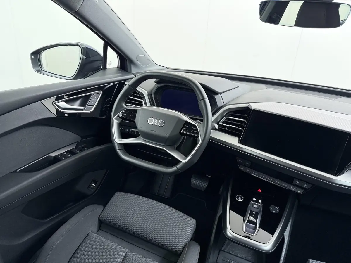 45 Edition 82 kWh VAN: 44.900,- VOOR: 41.877,- UW HERFSTVOORDEEL: 3.023,- S-LINE| 10.000KM! | STOELVERWARMING| ELEKTRISCHE ACHTERKLEP| ACHTERUITRIJCAMERA | MATRIX LED|