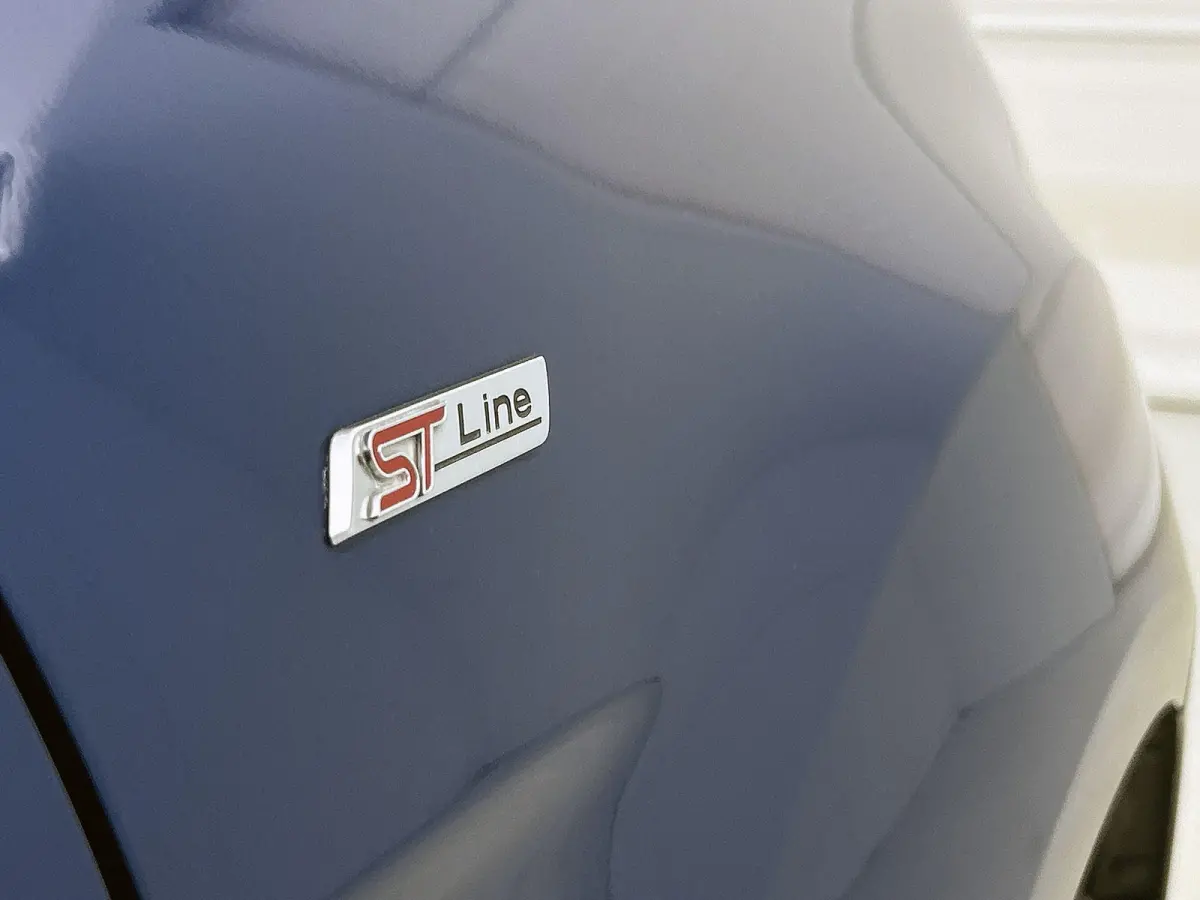 1.0 EcoBoost ST-Line | Alcantara | SYNC | Camera | Auto Clima | Stoelverwarming