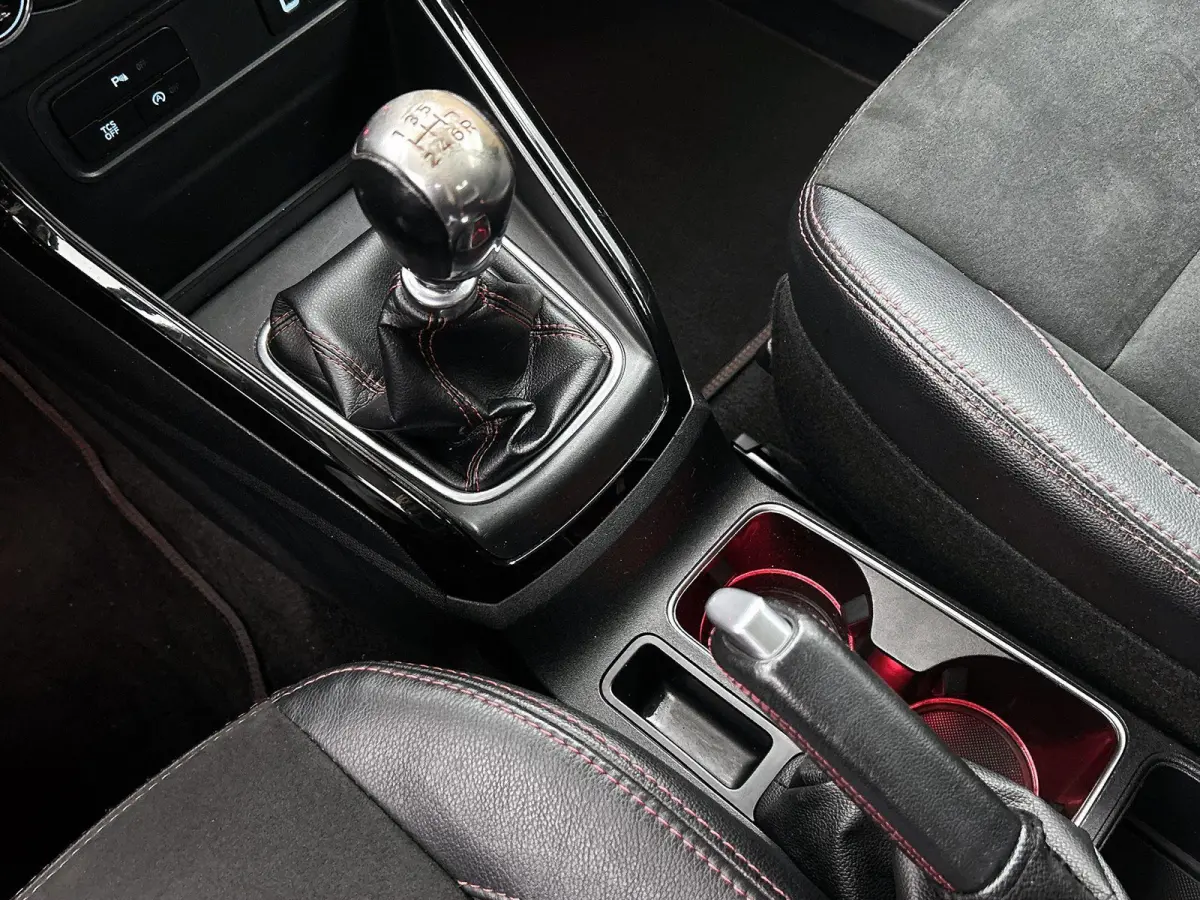 1.0 EcoBoost ST-Line | Alcantara | SYNC | Camera | Auto Clima | Stoelverwarming