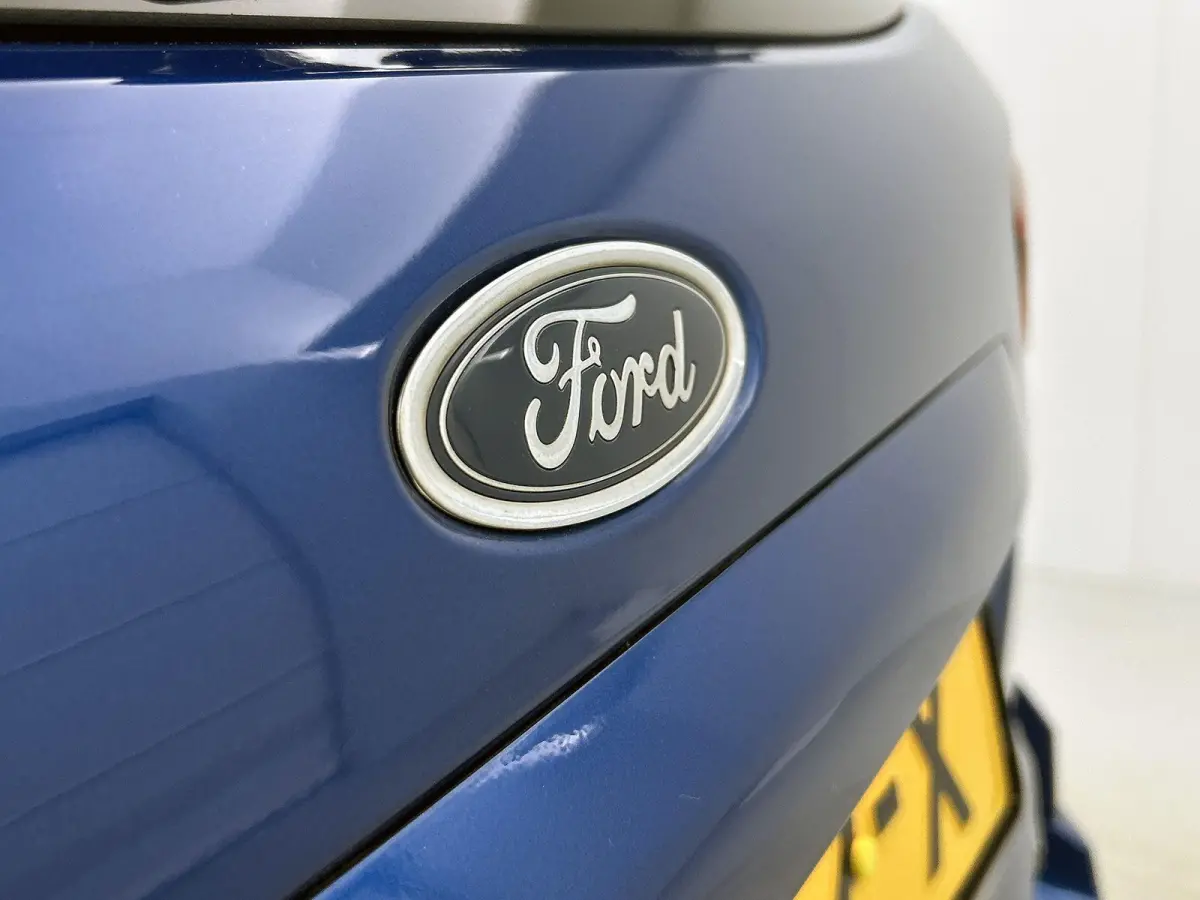 1.0 EcoBoost ST-Line | Alcantara | SYNC | Camera | Auto Clima | Stoelverwarming