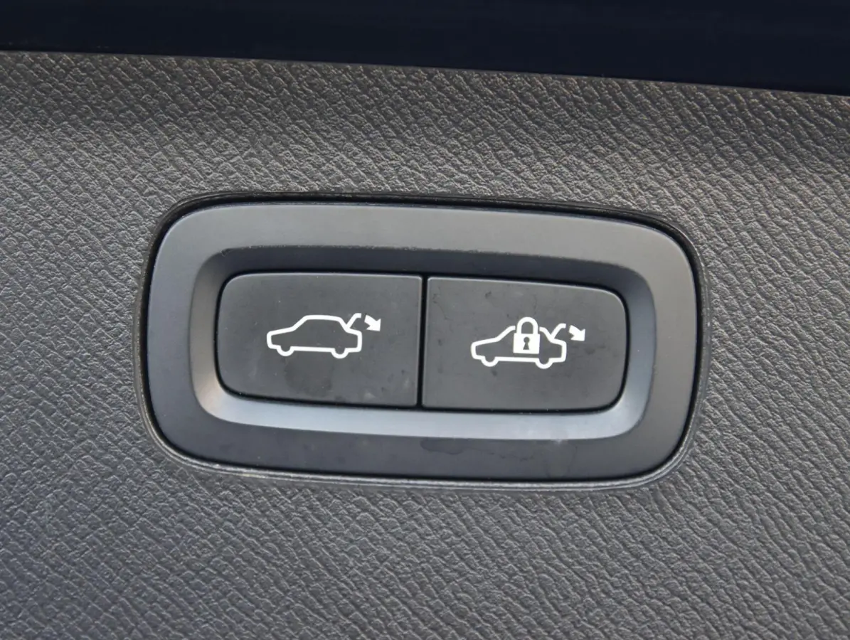 2.0 T8 Recharge AWD 391PK Inscription 7 persoons | SOH 94%