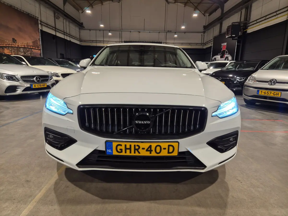 2.0 B4 Inscription - Mild hybrid - Leder met memory en verw - Adapt Cruise - Camera - Rijklaar !