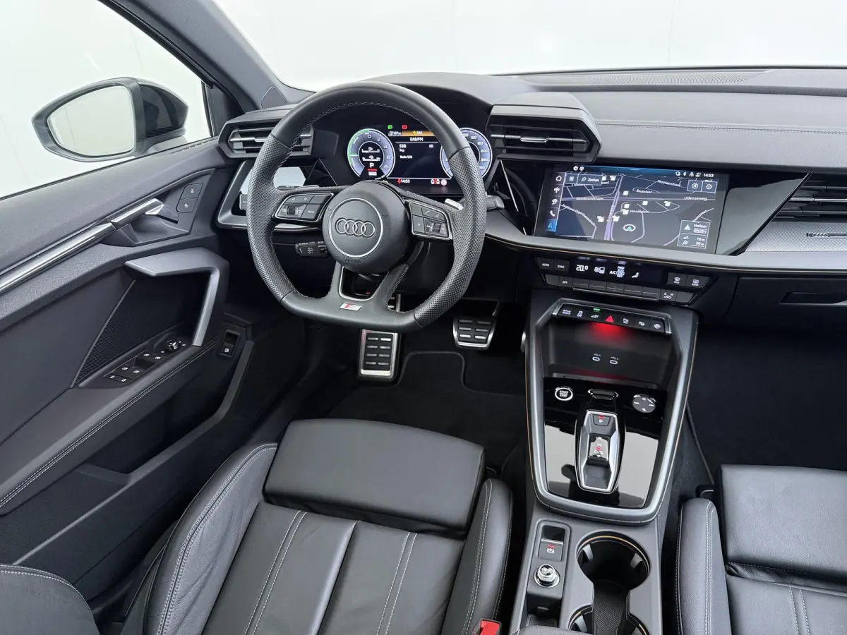 45 TFSI e S edition Competition VAN: 44.900,- VOOR: 40.877,- UW HERFSTVOORDEEL: 4.023,- 272pk PHEV| 8.000KM!  | INCL. BTW | 143km RANGE WLTP!! | ADD. CRUISE | PANORAMADAK | FABRIEKSGARANTIE 