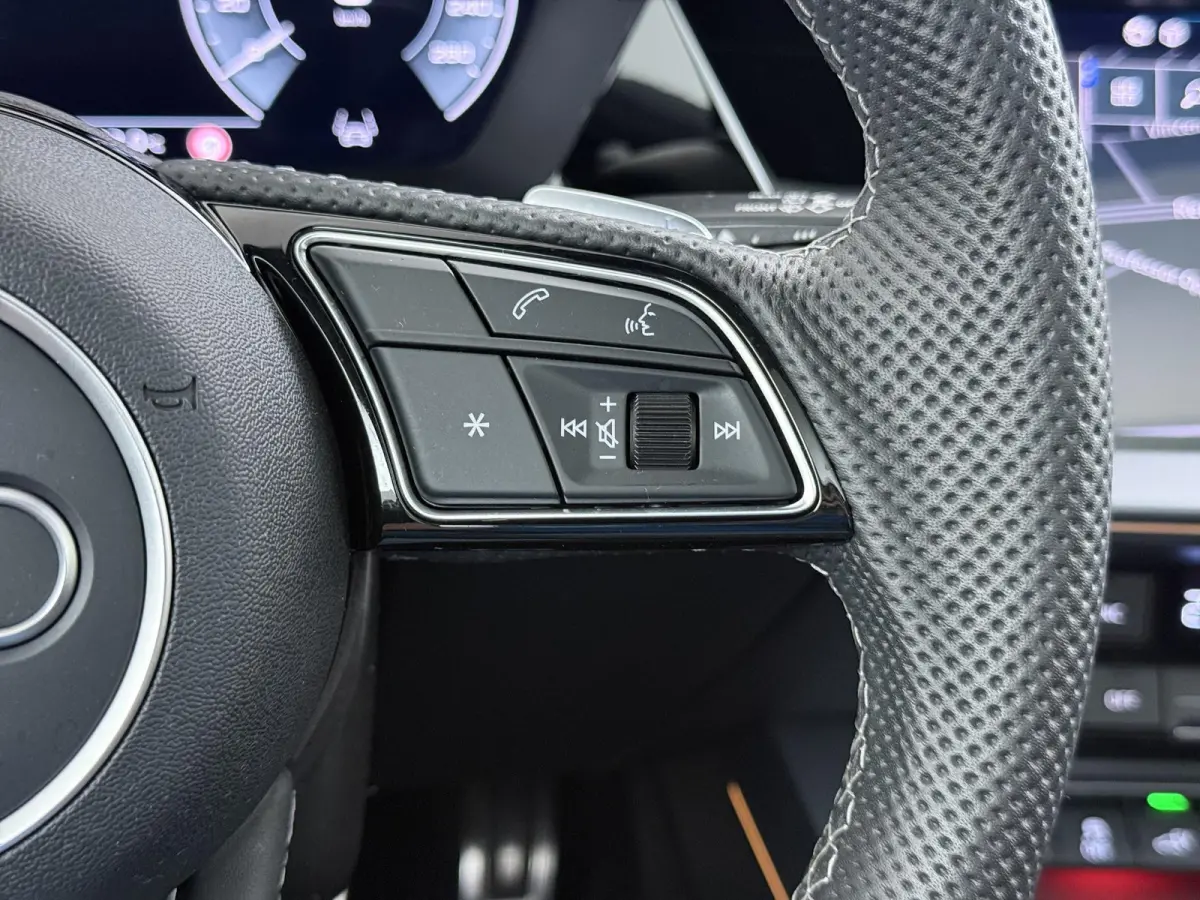 45 TFSI e S edition Competition VAN: 44.900,- VOOR: 40.877,- UW HERFSTVOORDEEL: 4.023,- 272pk PHEV| 8.000KM!  | INCL. BTW | 143km RANGE WLTP!! | ADD. CRUISE | PANORAMADAK | FABRIEKSGARANTIE 