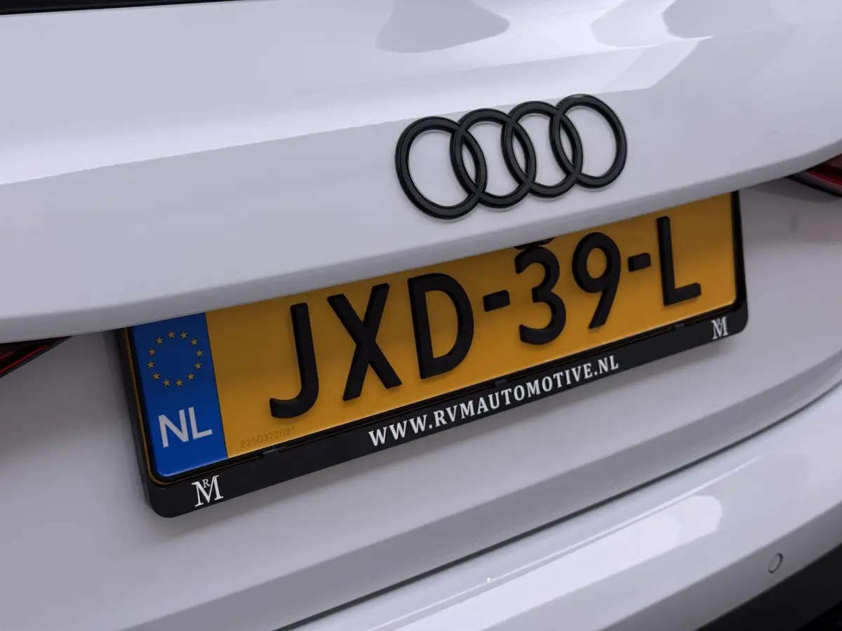 45 TFSI e S edition Competition VAN: 44.900,- VOOR: 40.877,- UW HERFSTVOORDEEL: 4.023,- 272pk PHEV| 8.000KM!  | INCL. BTW | 143km RANGE WLTP!! | ADD. CRUISE | PANORAMADAK | FABRIEKSGARANTIE 