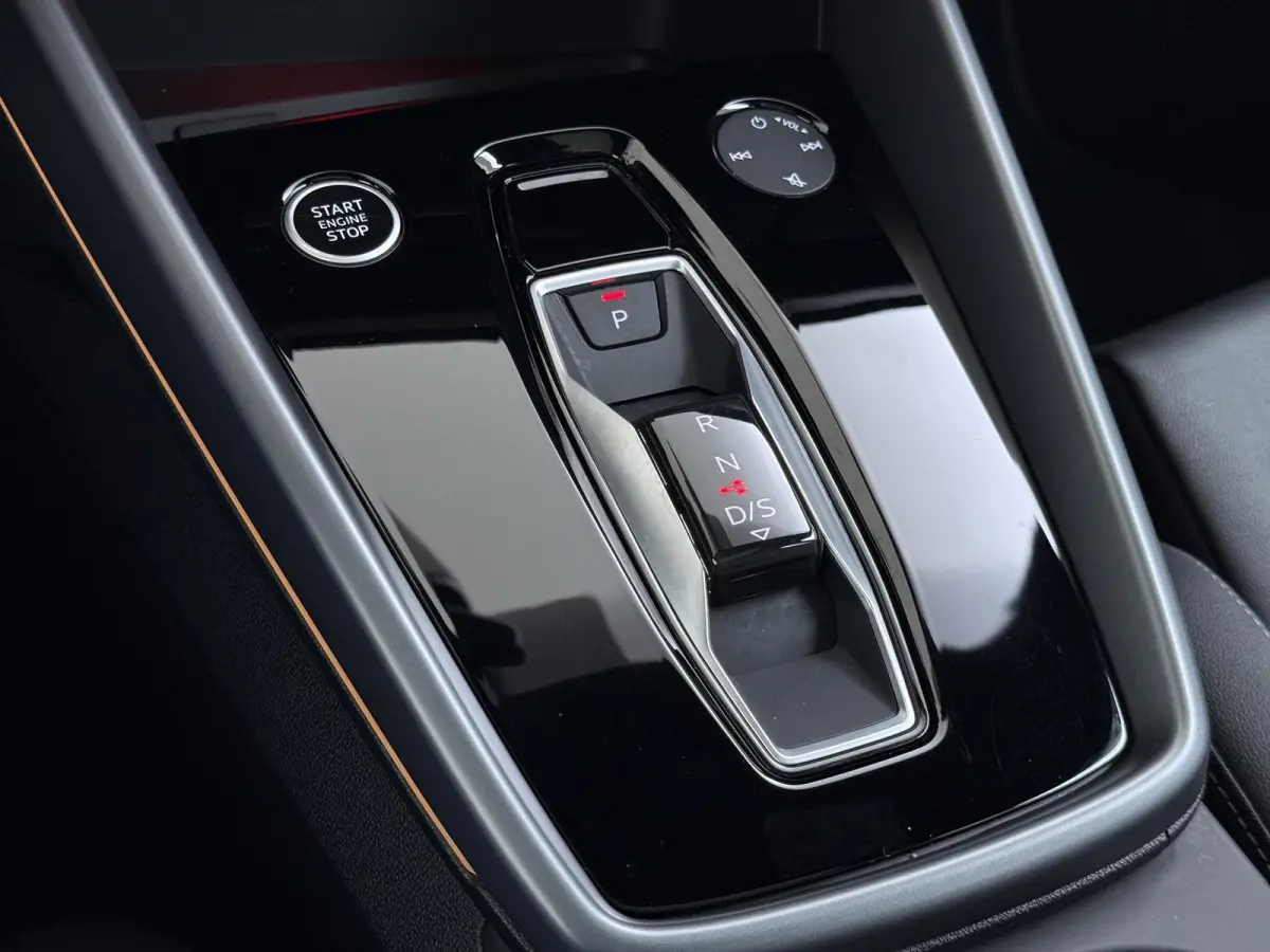 45 TFSI e S edition Competition VAN: 44.900,- VOOR: 40.877,- UW HERFSTVOORDEEL: 4.023,- 272pk PHEV| 8.000KM!  | INCL. BTW | 143km RANGE WLTP!! | ADD. CRUISE | PANORAMADAK | FABRIEKSGARANTIE 
