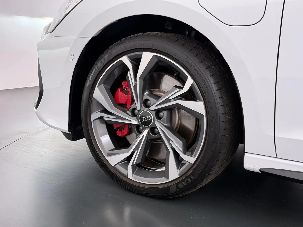 45 TFSI e S edition Competition VAN: 44.900,- VOOR: 40.877,- UW HERFSTVOORDEEL: 4.023,- 272pk PHEV| 8.000KM!  | INCL. BTW | 143km RANGE WLTP!! | ADD. CRUISE | PANORAMADAK | FABRIEKSGARANTIE 