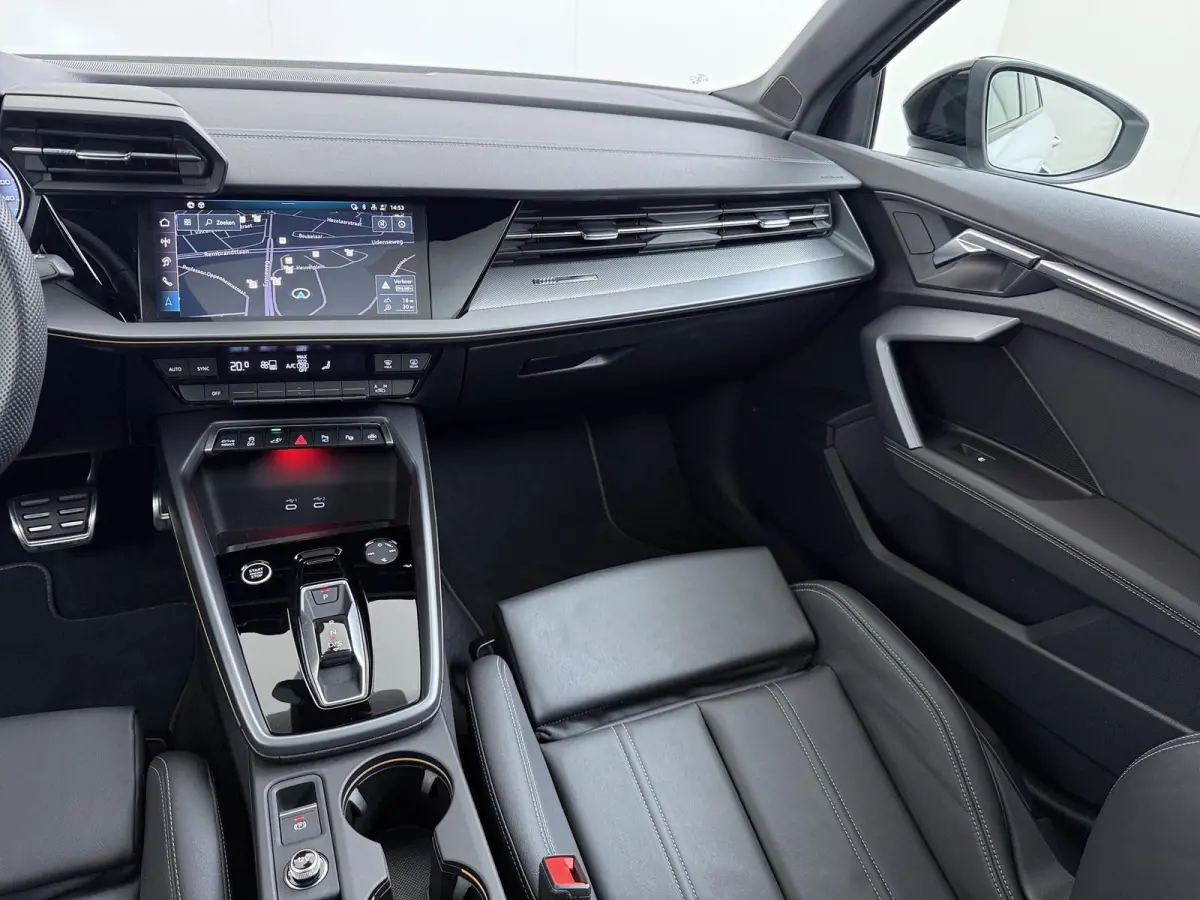 45 TFSI e S edition Competition VAN: 44.900,- VOOR: 40.877,- UW HERFSTVOORDEEL: 4.023,- 272pk PHEV| 8.000KM!  | INCL. BTW | 143km RANGE WLTP!! | ADD. CRUISE | PANORAMADAK | FABRIEKSGARANTIE 