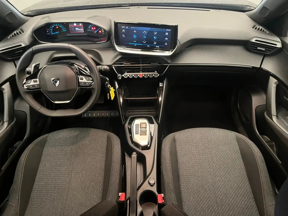 1.2 Hybrid 136 Style Climate | Carplay | Cruise | Parkeersensoren Achter | LED | DAB | Airco (automatisch) | Apple Carplay/Android Auto|telefoonintegratie premium | Centrale deurvergrendelin