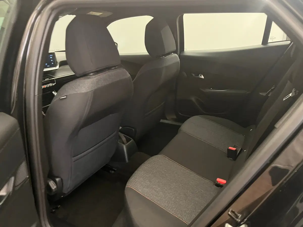 1.2 Hybrid 136 Style Climate | Carplay | Cruise | Parkeersensoren Achter | LED | DAB | Airco (automatisch) | Apple Carplay/Android Auto|telefoonintegratie premium | Centrale deurvergrendelin