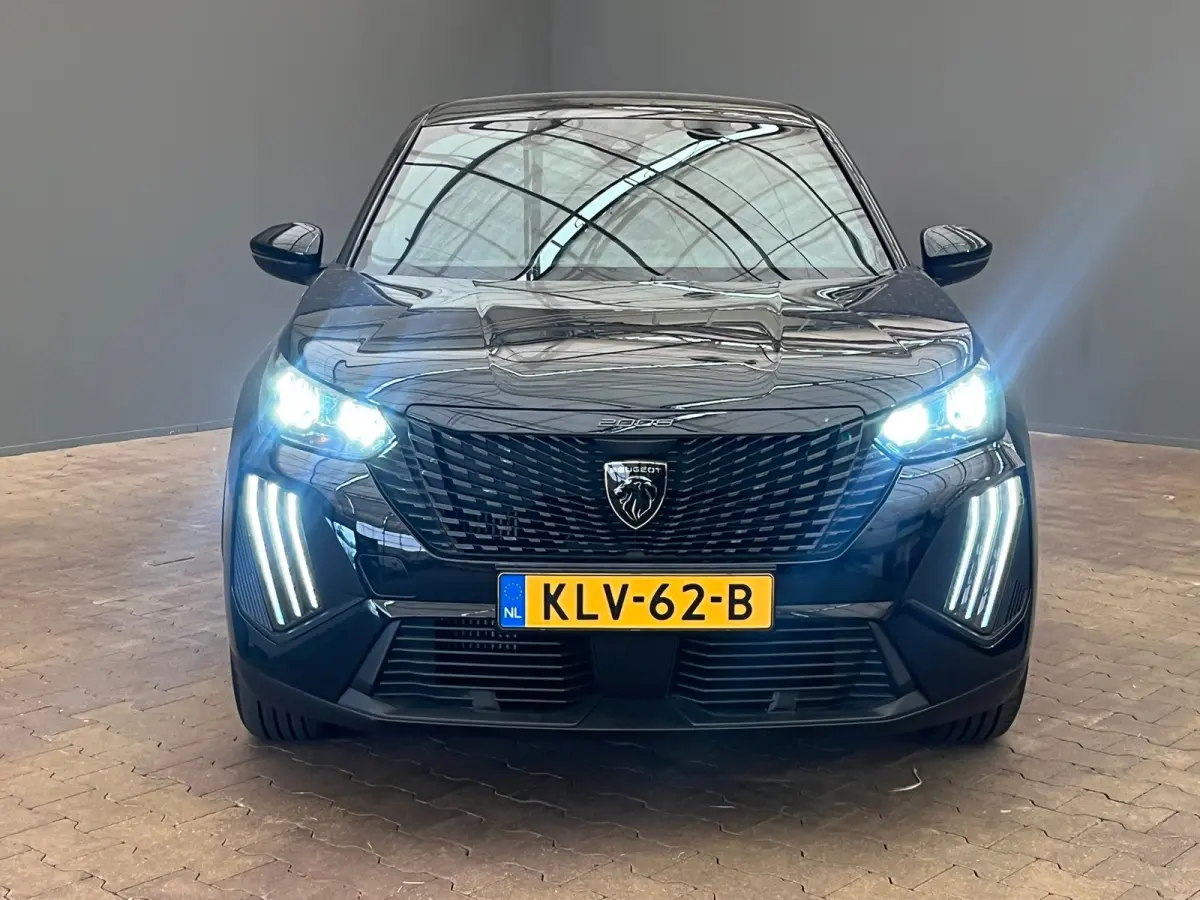 1.2 Hybrid 136 Style Climate | Carplay | Cruise | Parkeersensoren Achter | LED | DAB | Airco (automatisch) | Apple Carplay/Android Auto|telefoonintegratie premium | Centrale deurvergrendelin
