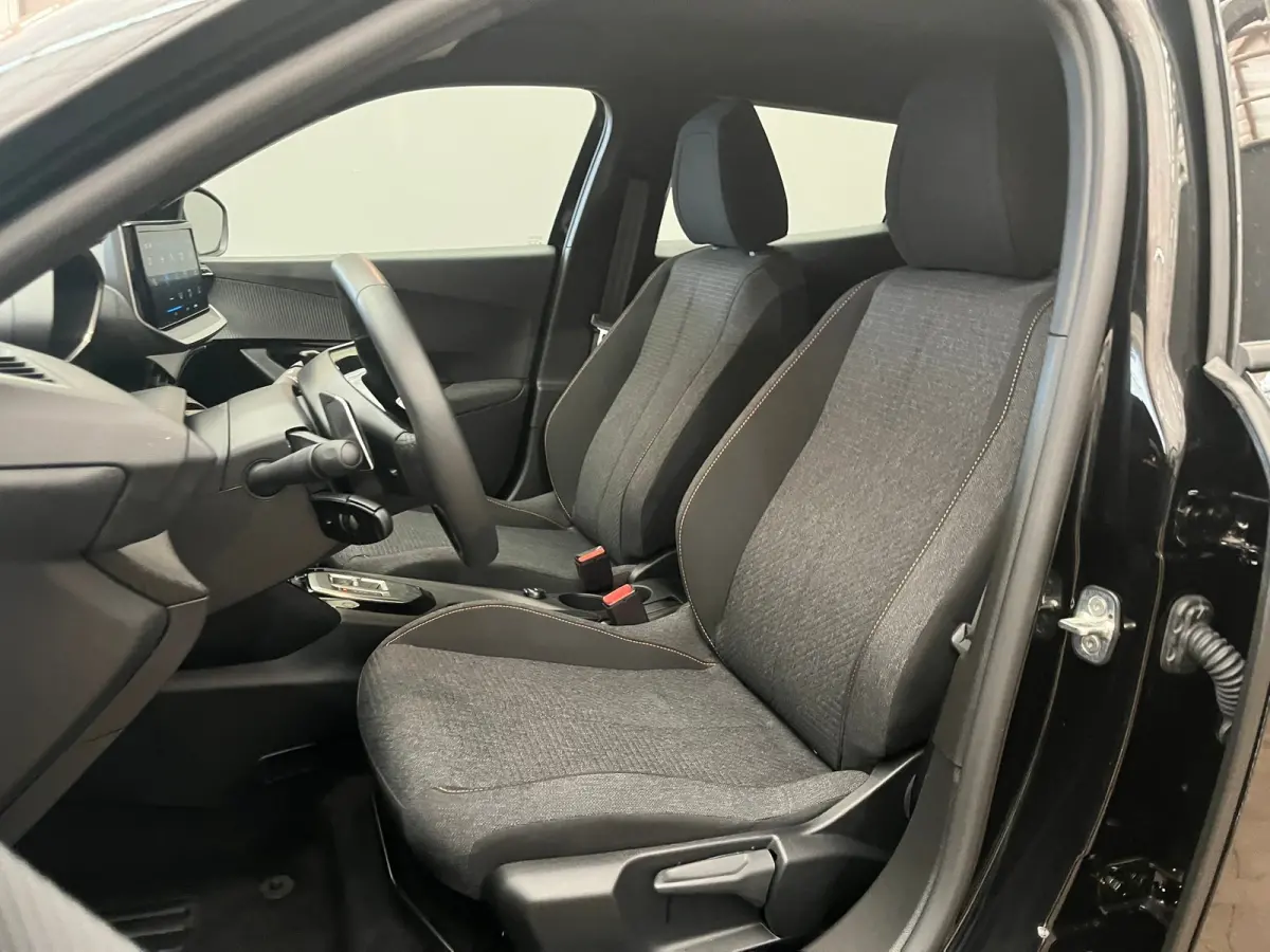 1.2 Hybrid 136 Style Climate | Carplay | Cruise | Parkeersensoren Achter | LED | DAB | Airco (automatisch) | Apple Carplay/Android Auto|telefoonintegratie premium | Centrale deurvergrendelin