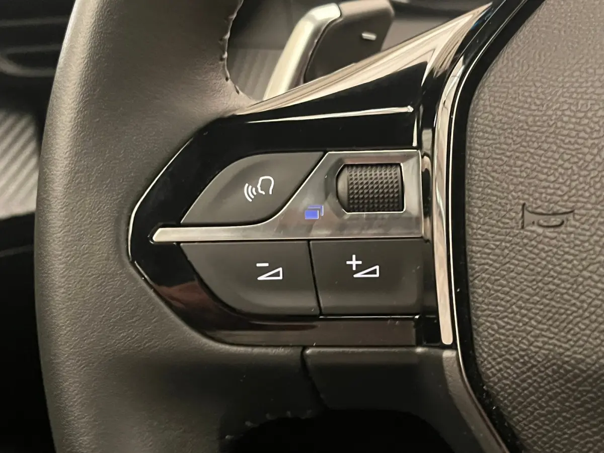 1.2 Hybrid 136 Style Climate | Carplay | Cruise | Parkeersensoren Achter | LED | DAB | Airco (automatisch) | Apple Carplay/Android Auto|telefoonintegratie premium | Centrale deurvergrendelin