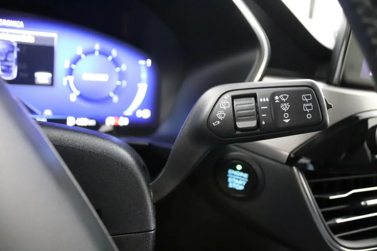 1.5 EcoBoost Titanium*LED*CAM*NAVI*ECC*LANE ASSIST