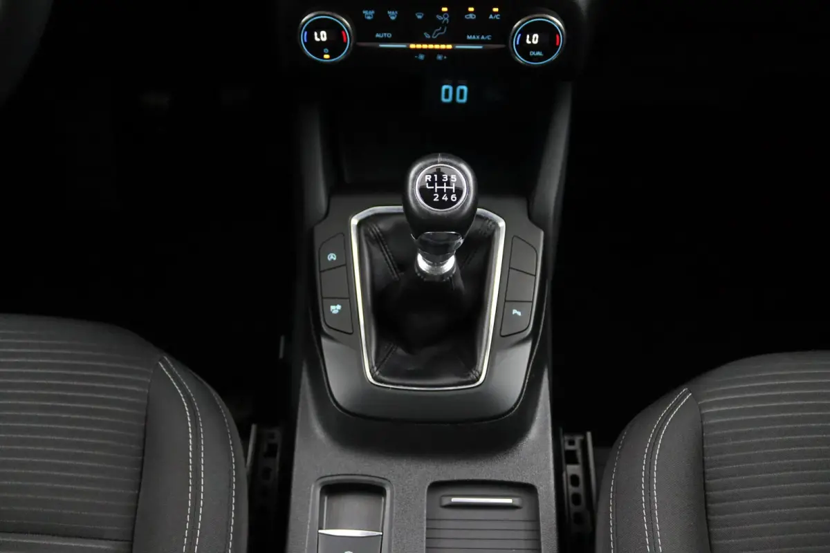1.5 EcoBoost Titanium*LED*CAM*NAVI*ECC*LANE ASSIST