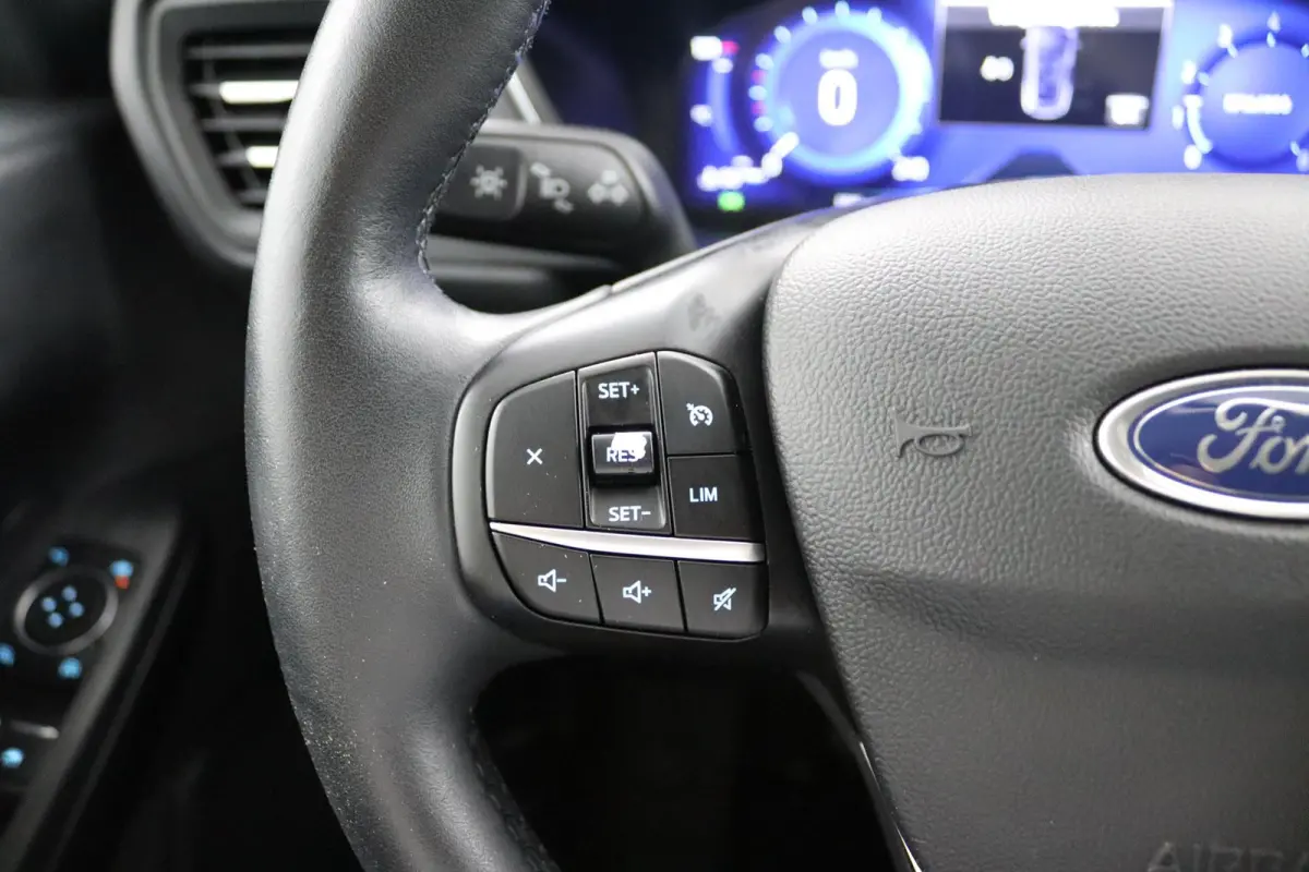 1.5 EcoBoost Titanium*LED*CAM*NAVI*ECC*LANE ASSIST