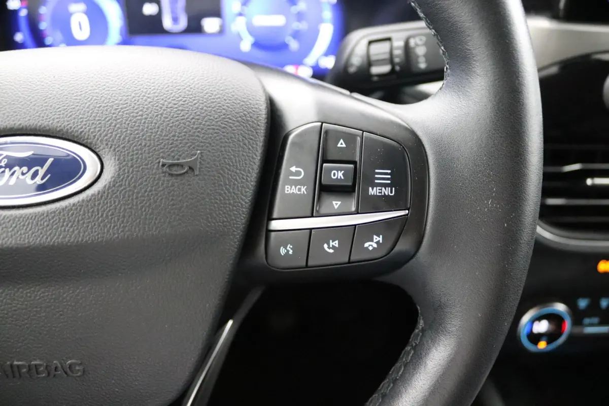 1.5 EcoBoost Titanium*LED*CAM*NAVI*ECC*LANE ASSIST