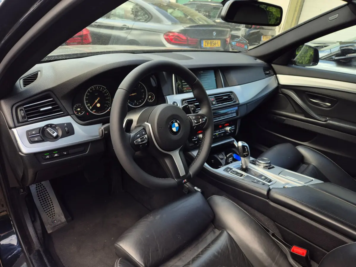 M Sport Edition High Executive Schuifdak Adaptieve Cruise Control Virtual Dash NAP 520i M Sport Edition High Executive