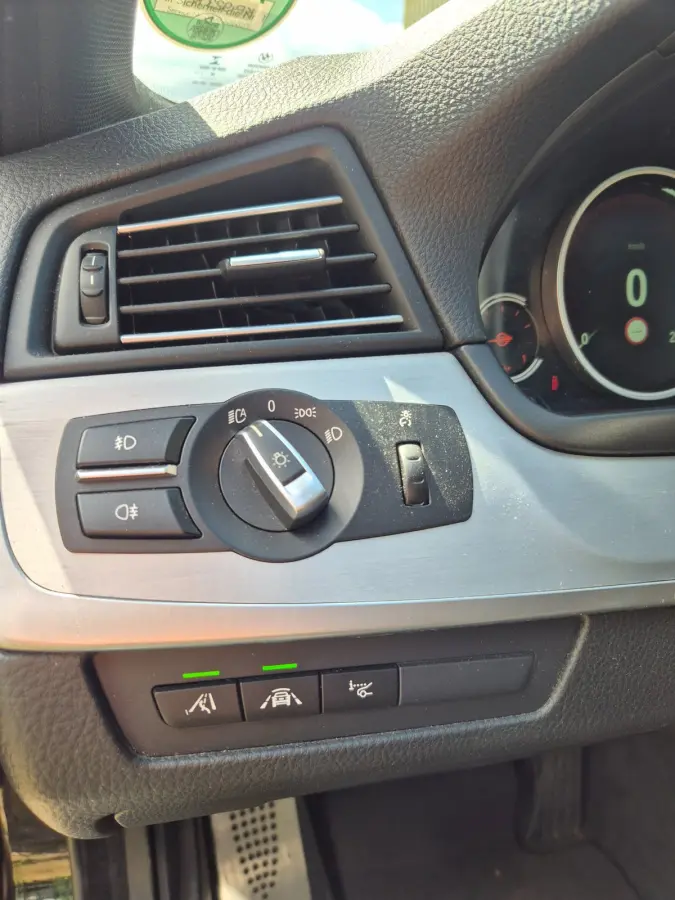 M Sport Edition High Executive Schuifdak Adaptieve Cruise Control Virtual Dash NAP 520i M Sport Edition High Executive