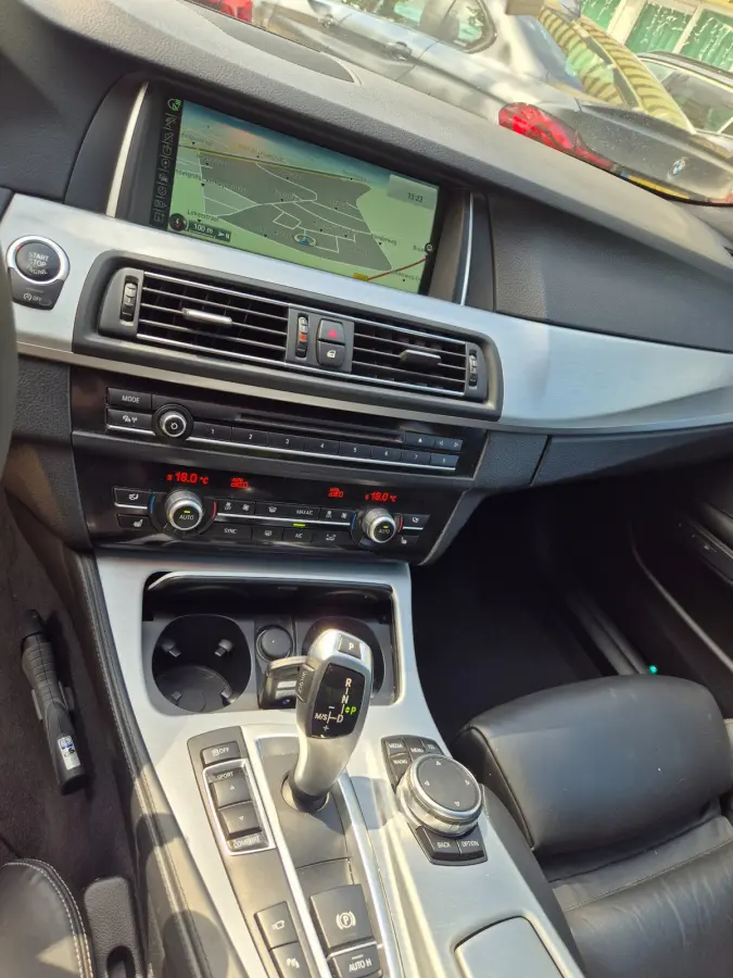 M Sport Edition High Executive Schuifdak Adaptieve Cruise Control Virtual Dash NAP 520i M Sport Edition High Executive