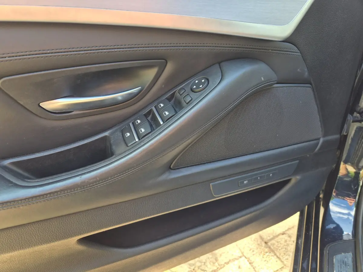 M Sport Edition High Executive Schuifdak Adaptieve Cruise Control Virtual Dash NAP 520i M Sport Edition High Executive