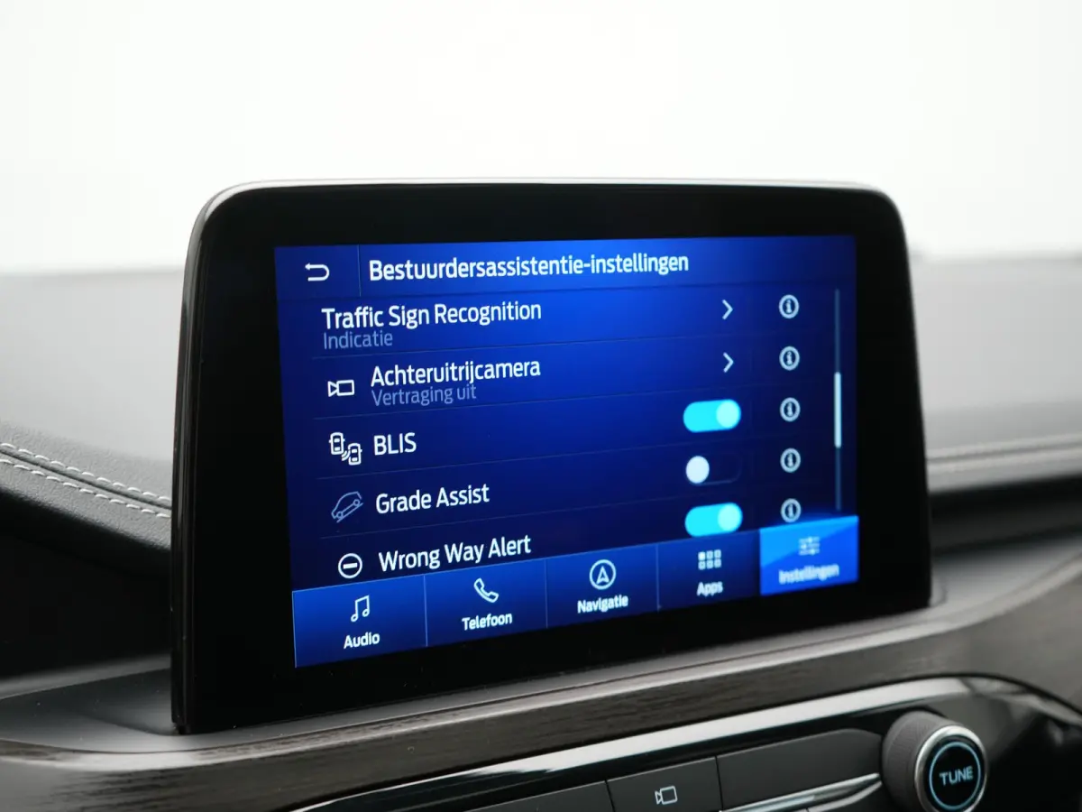 2.5 Vignale PHEV 225pk Dealer O.H | Panodak | Head Up | Bang & Olufsen | Adaptive Cruise | 360 Camera | Lederen Sportstoelen Memory & Verwarmd | BLIS | Keyless | Apple Carplay | Pilot Assist