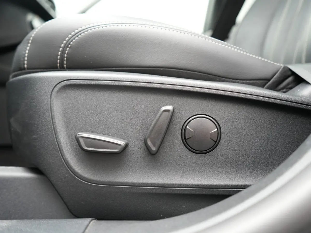 2.5 Vignale PHEV 225pk Dealer O.H | Panodak | Head Up | Bang & Olufsen | Adaptive Cruise | 360 Camera | Lederen Sportstoelen Memory & Verwarmd | BLIS | Keyless | Apple Carplay | Pilot Assist