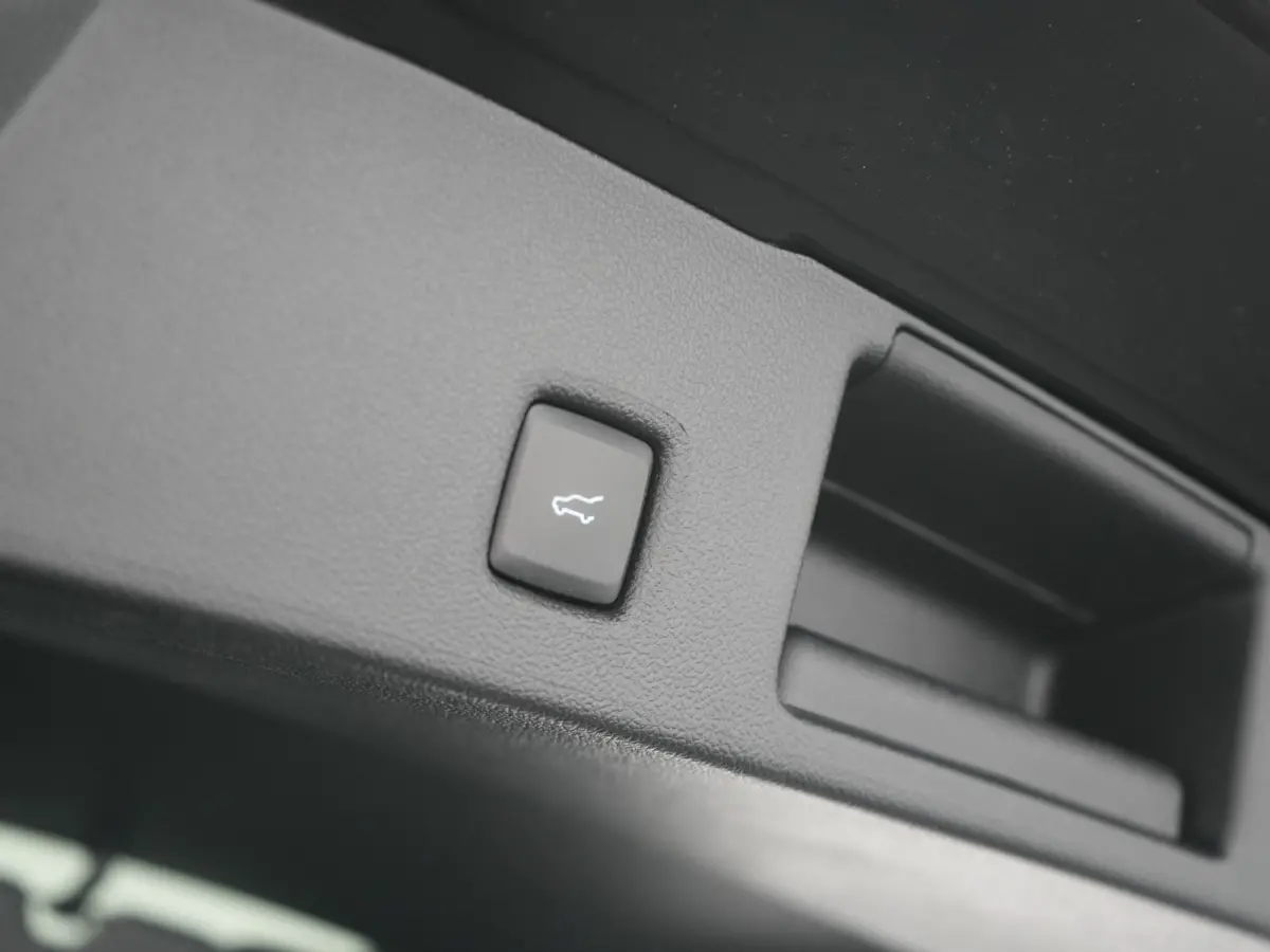 2.5 Vignale PHEV 225pk Dealer O.H | Panodak | Head Up | Bang & Olufsen | Adaptive Cruise | 360 Camera | Lederen Sportstoelen Memory & Verwarmd | BLIS | Keyless | Apple Carplay | Pilot Assist