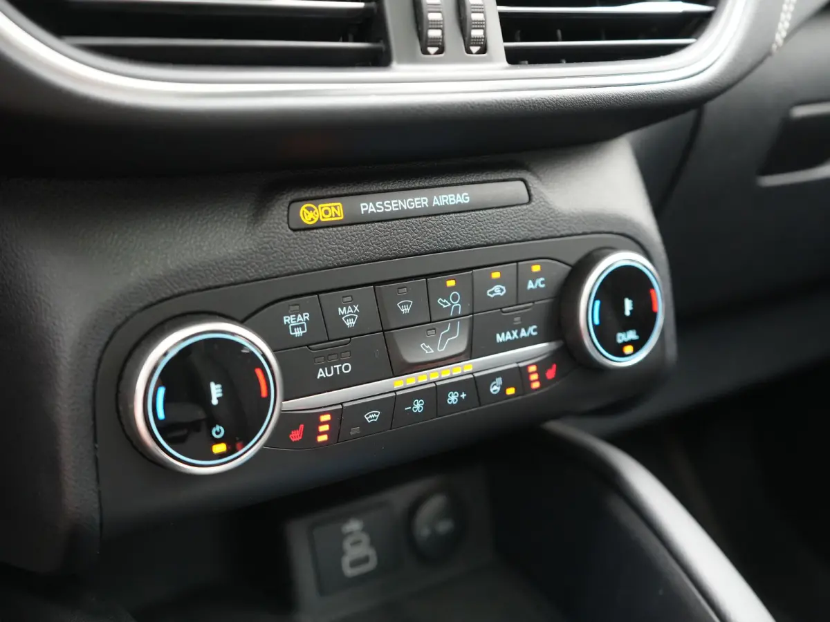 2.5 Vignale PHEV 225pk Dealer O.H | Panodak | Head Up | Bang & Olufsen | Adaptive Cruise | 360 Camera | Lederen Sportstoelen Memory & Verwarmd | BLIS | Keyless | Apple Carplay | Pilot Assist