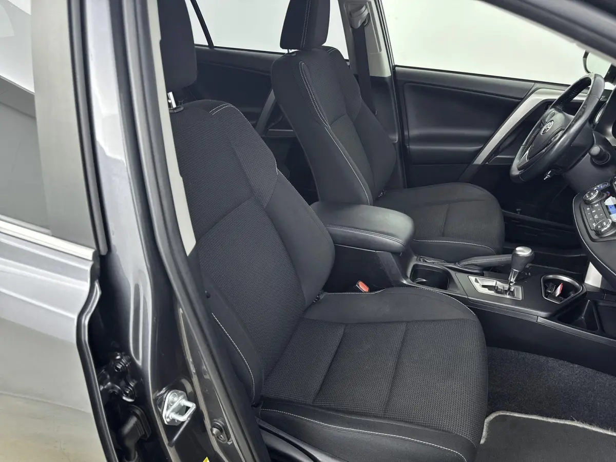 2.5 Hybrid Executive | Trekhaak | Cruise Control | Achteruitrijcamera | Stoel+Stuurverwarming | Lane Assist | Keyless | lichtmetalen velgen 18" |