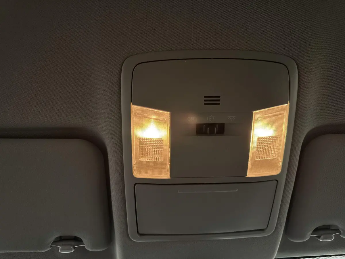 2.5 Hybrid Executive | Trekhaak | Cruise Control | Achteruitrijcamera | Stoel+Stuurverwarming | Lane Assist | Keyless | lichtmetalen velgen 18" |