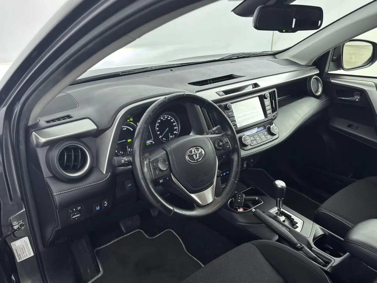 2.5 Hybrid Executive | Trekhaak | Cruise Control | Achteruitrijcamera | Stoel+Stuurverwarming | Lane Assist | Keyless | lichtmetalen velgen 18" |