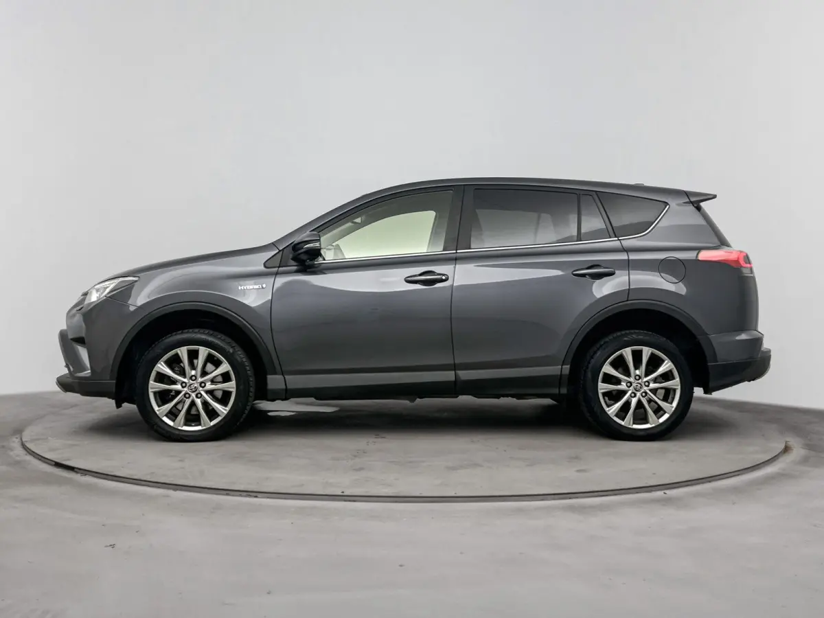 2.5 Hybrid Executive | Trekhaak | Cruise Control | Achteruitrijcamera | Stoel+Stuurverwarming | Lane Assist | Keyless | lichtmetalen velgen 18" |