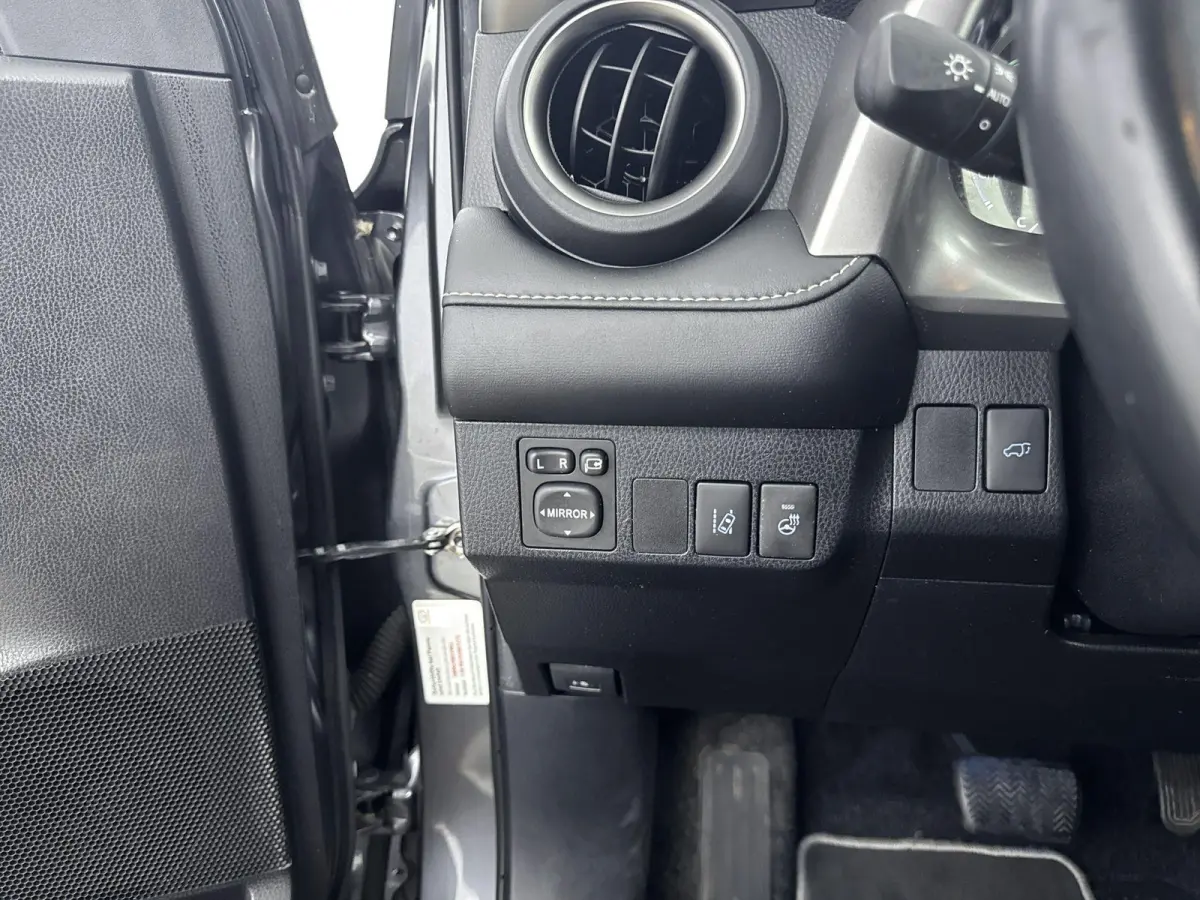 2.5 Hybrid Executive | Trekhaak | Cruise Control | Achteruitrijcamera | Stoel+Stuurverwarming | Lane Assist | Keyless | lichtmetalen velgen 18" |