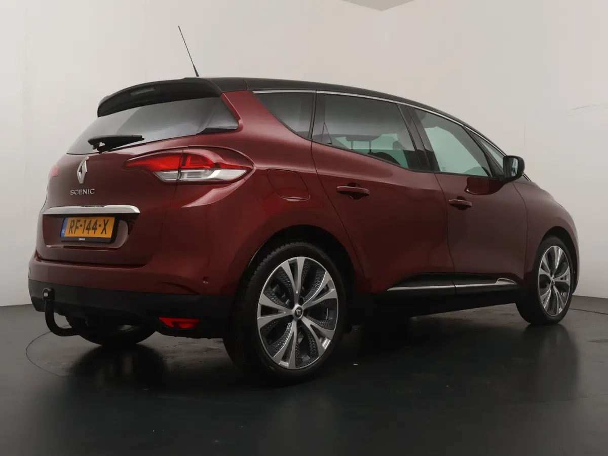 TCe 130 Intens | Trekhaak | Achteruitrijcamera | Apple CarPlay |