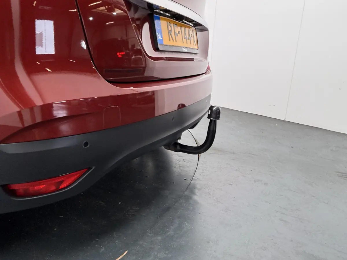 TCe 130 Intens | Trekhaak | Achteruitrijcamera | Apple CarPlay |