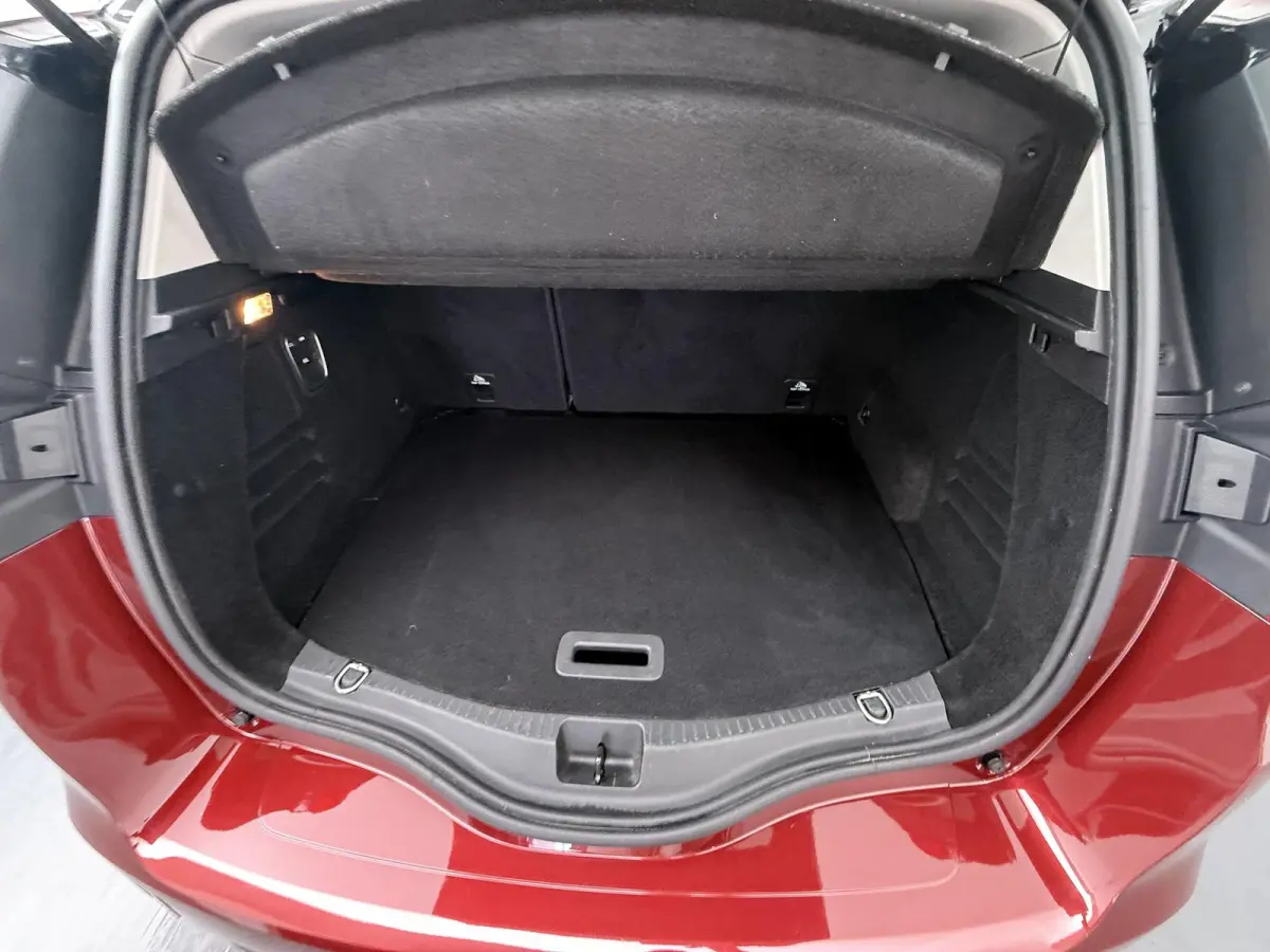 TCe 130 Intens | Trekhaak | Achteruitrijcamera | Apple CarPlay |