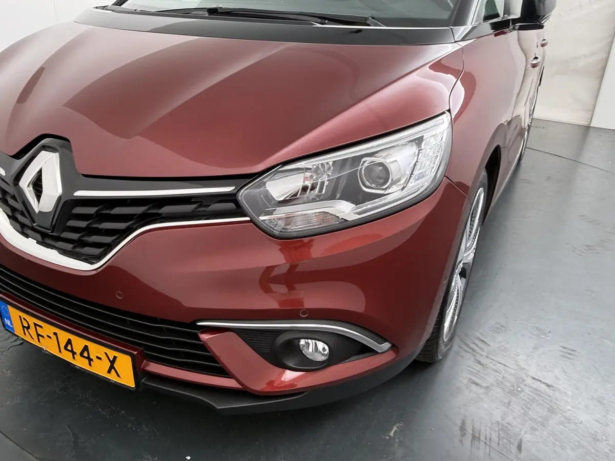 TCe 130 Intens | Trekhaak | Achteruitrijcamera | Apple CarPlay |