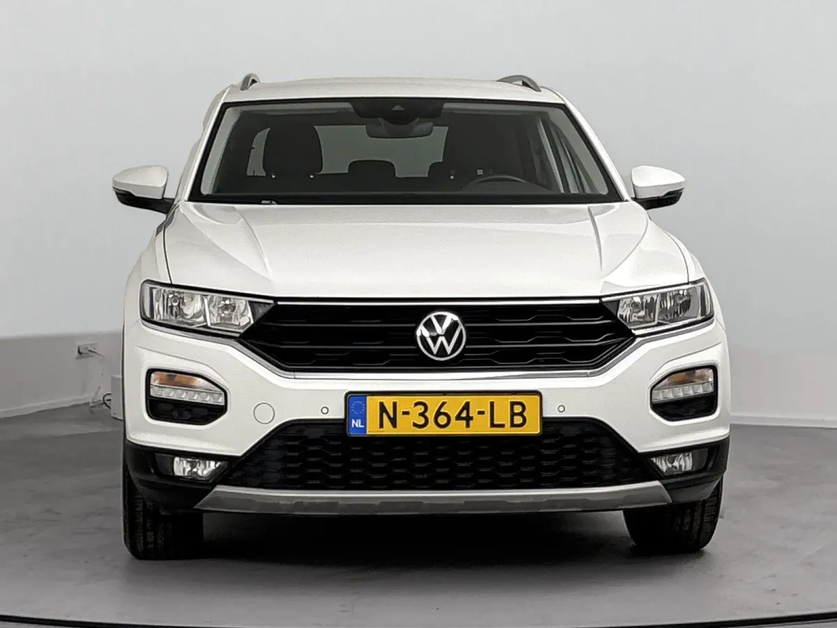 1.0 TSI Style Business Airco | Apple Carplay | Android Auto | Bluetooth | Buitenspiegels Elektrisch Verstel- en Verwarmbaar | Cruise Control Adaptief | Dakrails | Elektrisch Bedienbare Achte