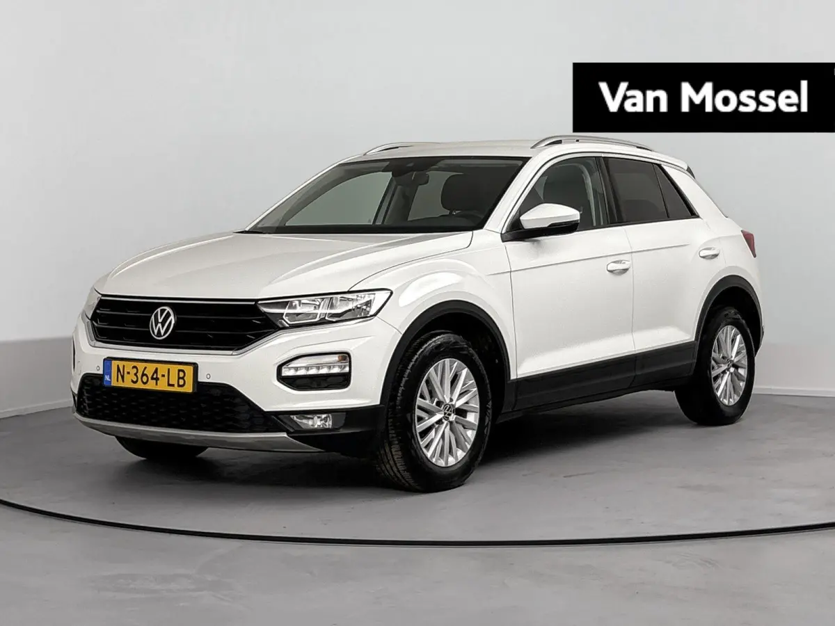 1.0 TSI Style Business Airco | Apple Carplay | Android Auto | Bluetooth | Buitenspiegels Elektrisch Verstel- en Verwarmbaar | Cruise Control Adaptief | Dakrails | Elektrisch Bedienbare Achte