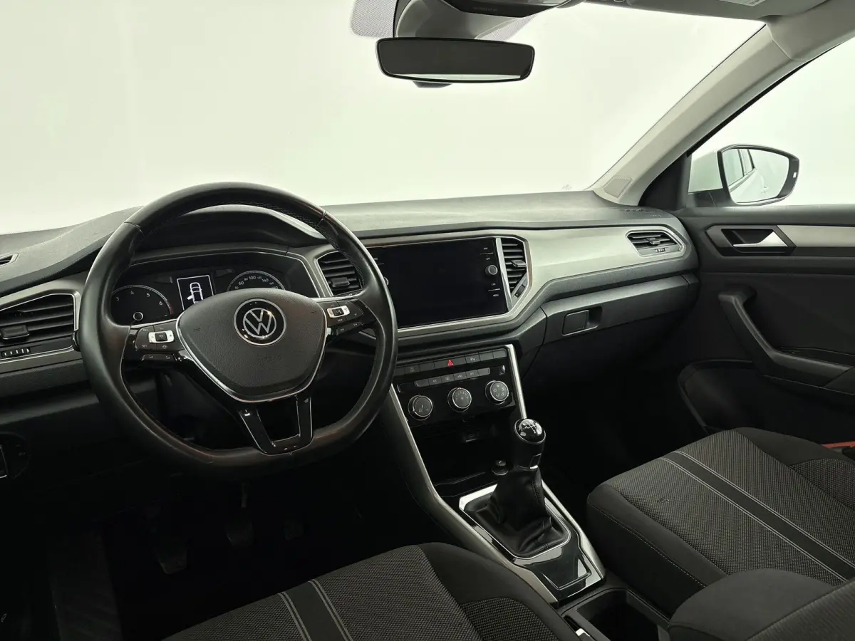1.0 TSI Style Business Airco | Apple Carplay | Android Auto | Bluetooth | Buitenspiegels Elektrisch Verstel- en Verwarmbaar | Cruise Control Adaptief | Dakrails | Elektrisch Bedienbare Achte