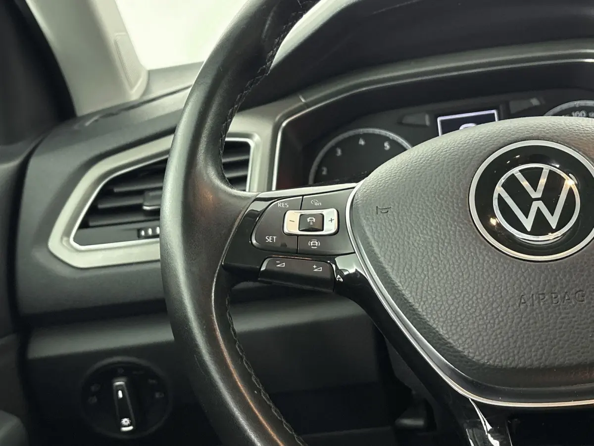 1.0 TSI Style Business Airco | Apple Carplay | Android Auto | Bluetooth | Buitenspiegels Elektrisch Verstel- en Verwarmbaar | Cruise Control Adaptief | Dakrails | Elektrisch Bedienbare Achte