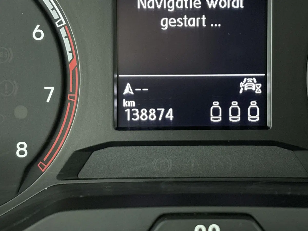 1.0 TSI Style Business Airco | Apple Carplay | Android Auto | Bluetooth | Buitenspiegels Elektrisch Verstel- en Verwarmbaar | Cruise Control Adaptief | Dakrails | Elektrisch Bedienbare Achte